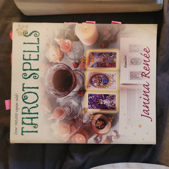 3 Book bundle - Picture 6 of 7